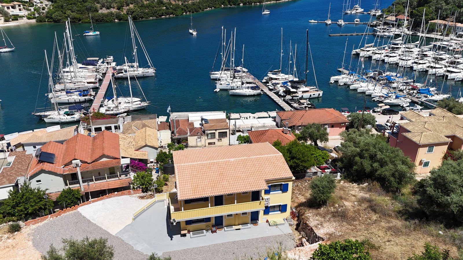 View of Yiannas Apartments Back